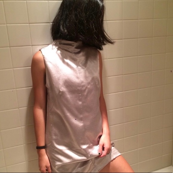 Shiny rose dress! - Picture 2 of 4